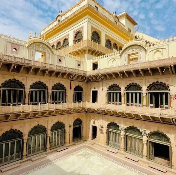 ホテル Mahalkhas Palace