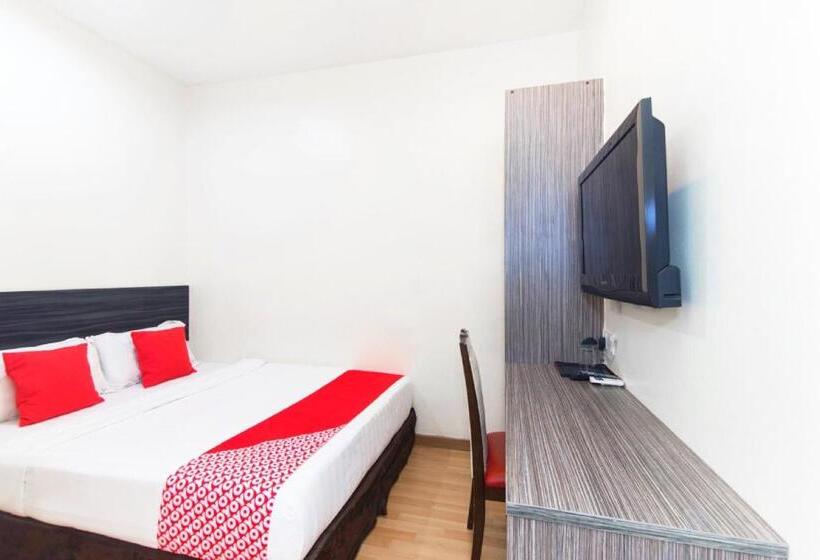 فندق OYO 331 i Boutique 