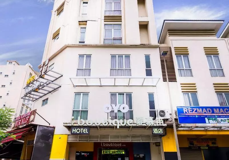هتل OYO 331 i Boutique 