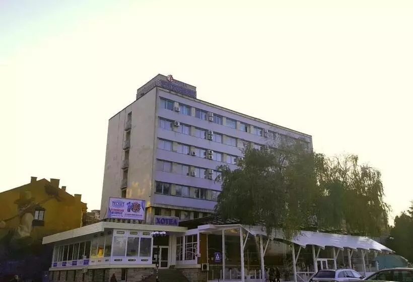 ホテル Rahovets