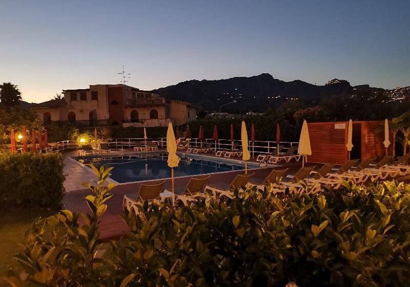 فندق Residence Villa Giardini