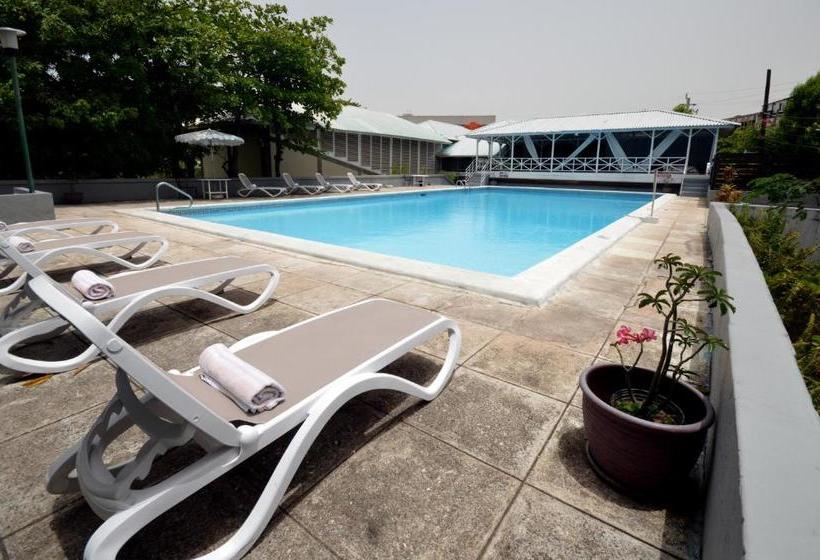 هتل The Liguanea Club