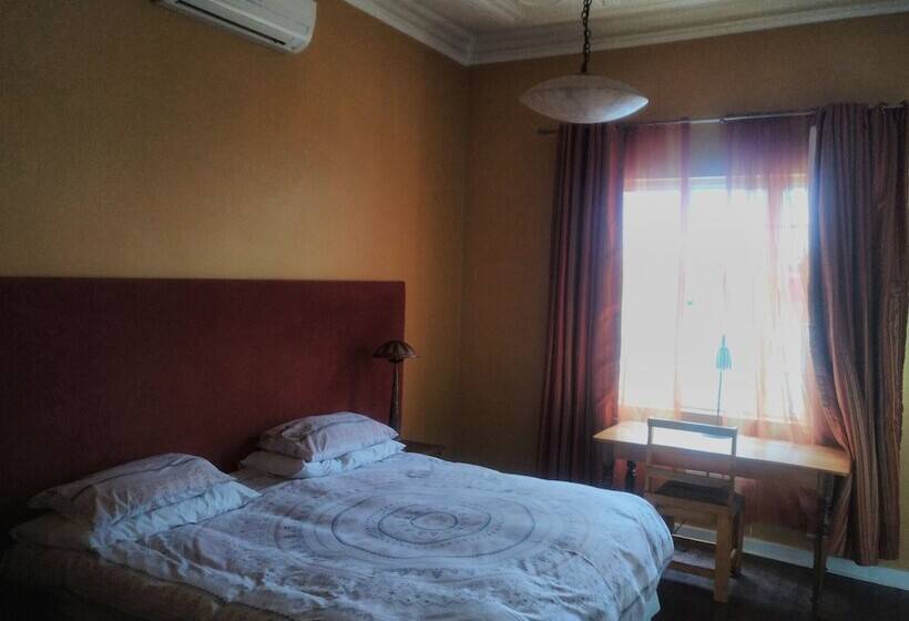 פנסיון Sleepy Gecko Guest House