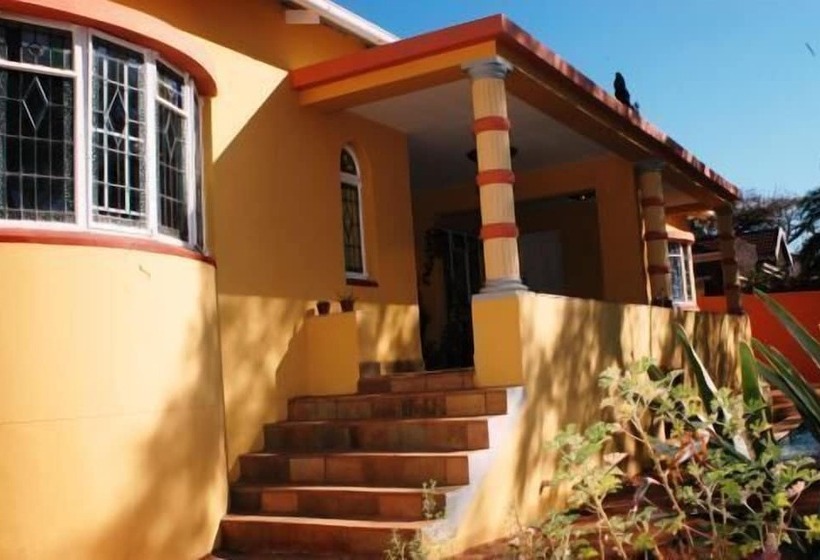 פנסיון Sleepy Gecko Guest House