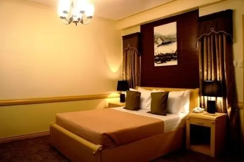 Phela Grande Residences