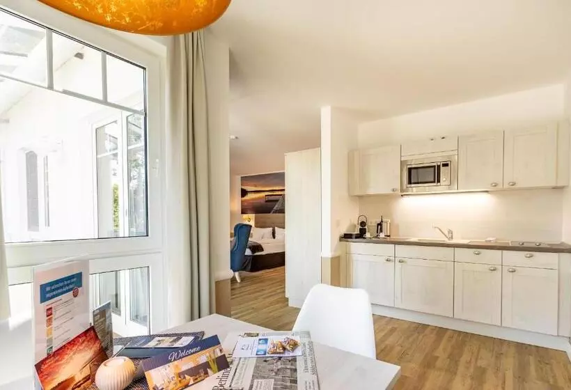 Victoria Suites