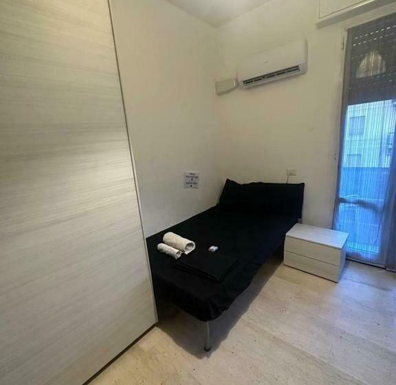 هاستل Euro House