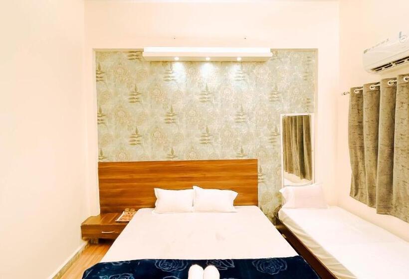 בית מלון כפרי Nirvana Greens