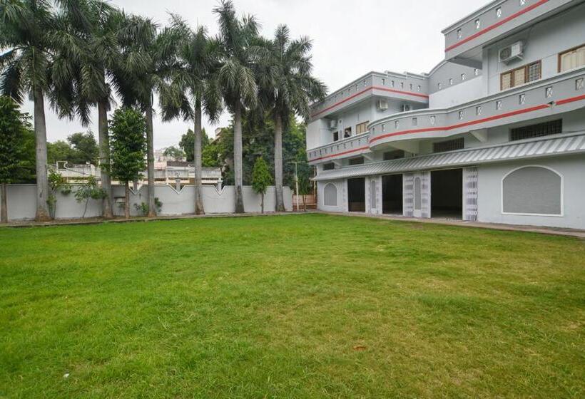 בית מלון כפרי Nirvana Greens