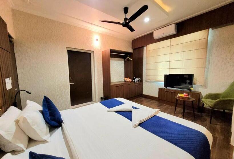 בית מלון כפרי Royal Plaza