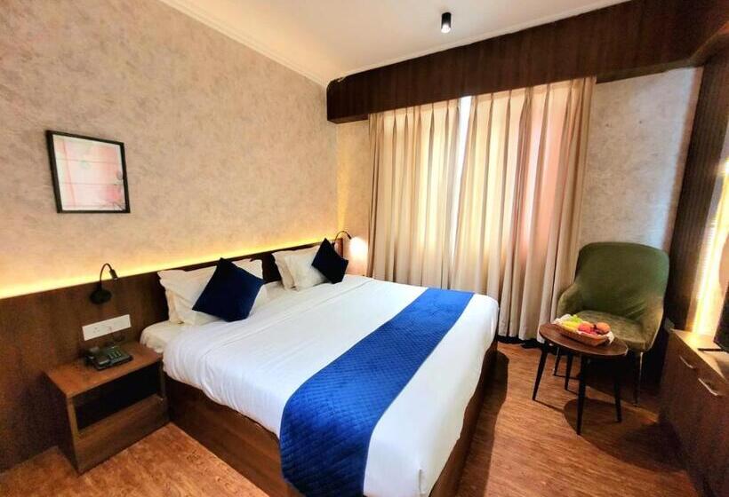 בית מלון כפרי Royal Plaza