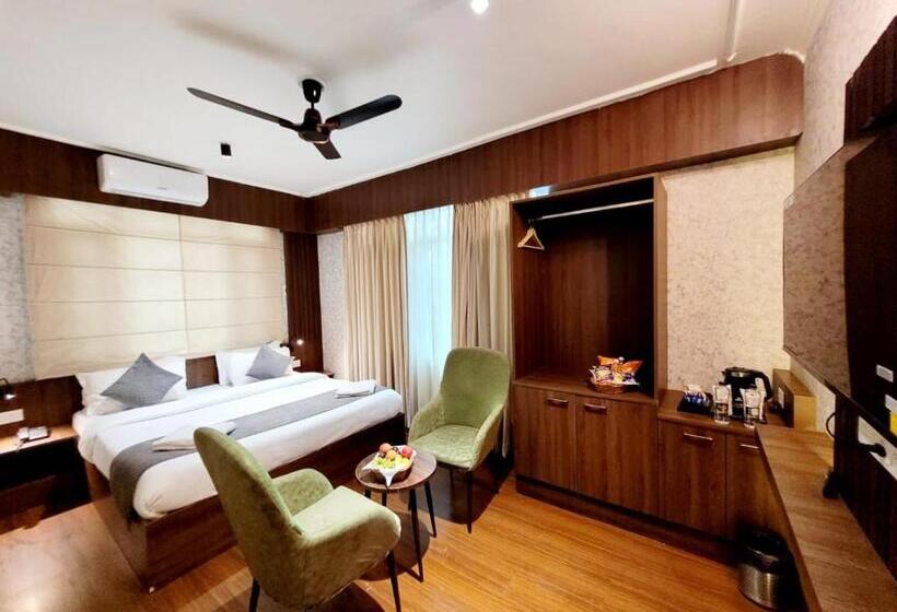 בית מלון כפרי Royal Plaza