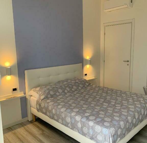 Panzió La Bussola Airport Affitta Camere