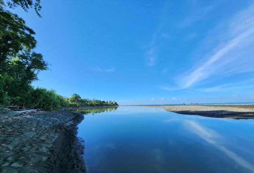 تختخواب و صبحانه Cabina Aventuras Corcovado Gittana Tours