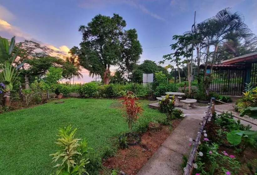 Aamiaismajoitus (B&B) Cabina Aventuras Corcovado Gittana Tours