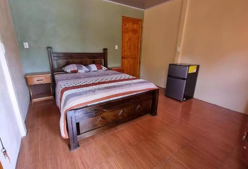 Aamiaismajoitus (B&B) Cabina Aventuras Corcovado Gittana Tours