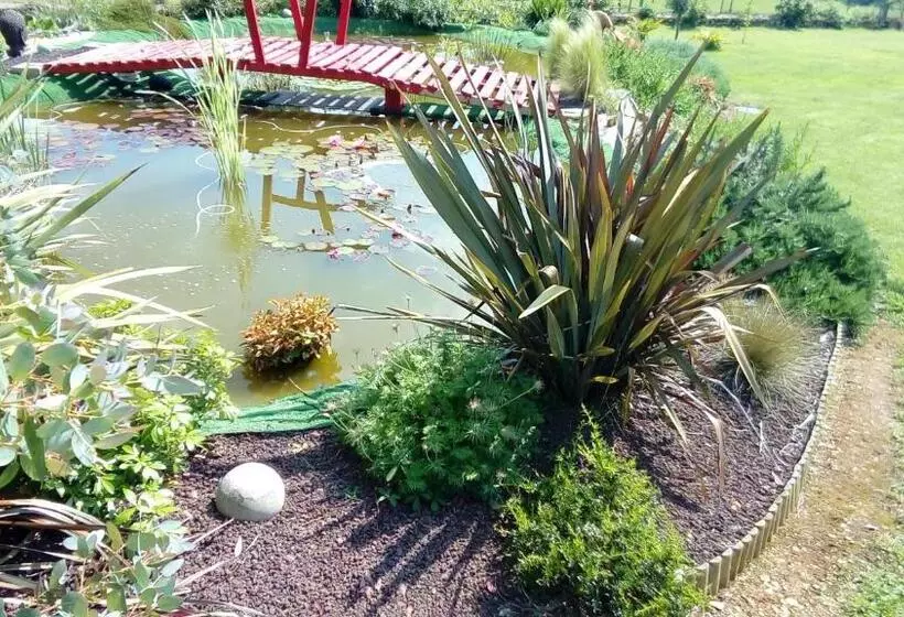 ベッドアンドブレックファースト Chambre D Hôtes Les Nénuphars