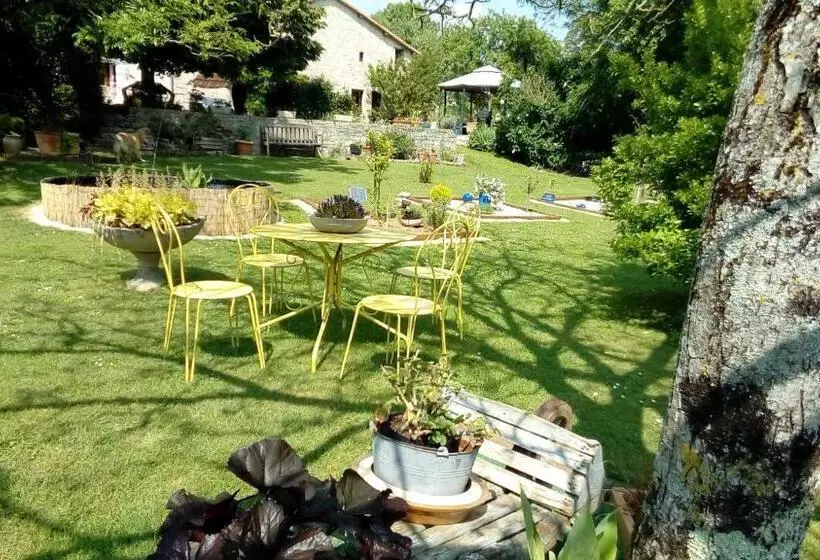 ベッドアンドブレックファースト Chambre D Hôtes Les Nénuphars