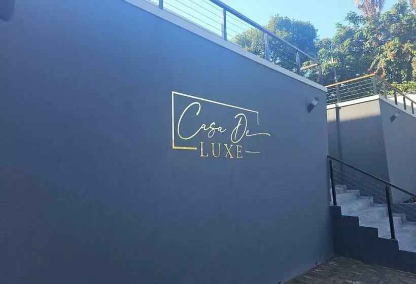 Hotelli Casa De Luxe