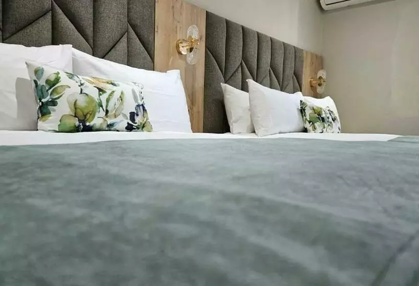 Hotelli Casa De Luxe