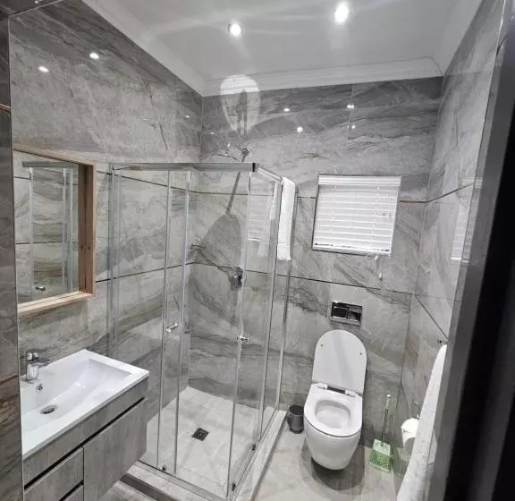 Hotelli Casa De Luxe