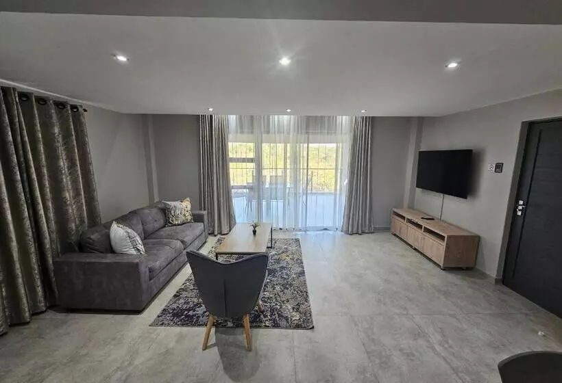 Hotelli Casa De Luxe