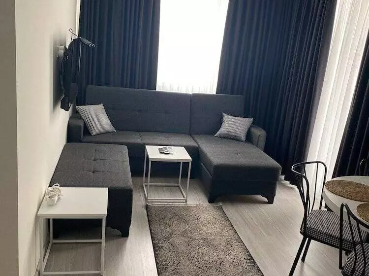 Hadrians Tower Apart Otel