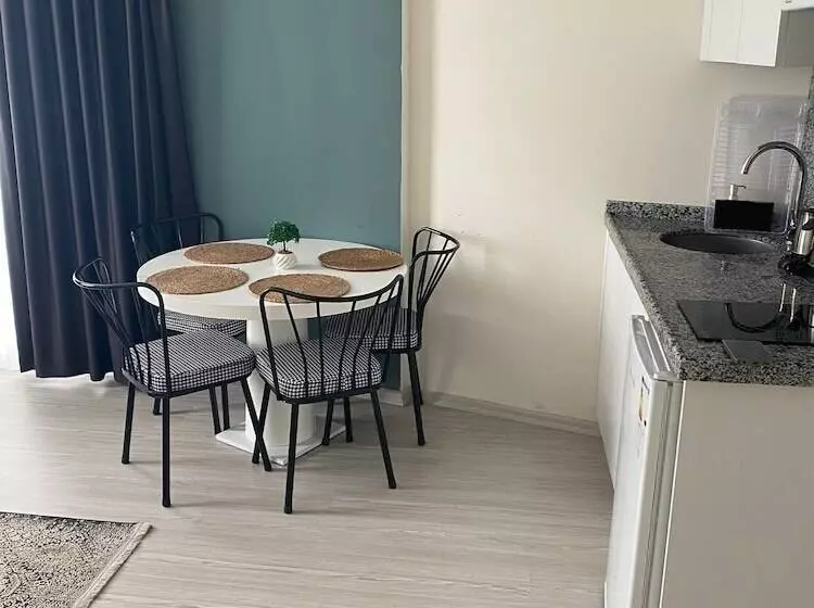 Hadrians Tower Apart Otel