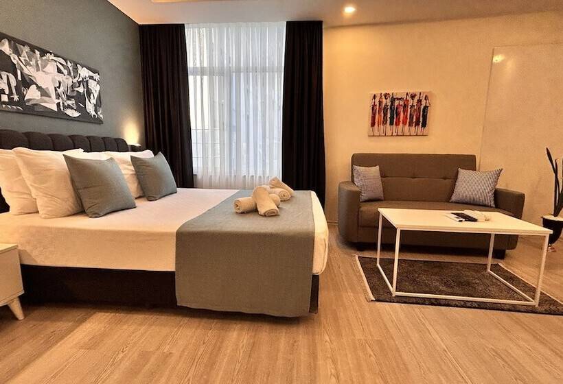 Hadrians Tower Apart Otel