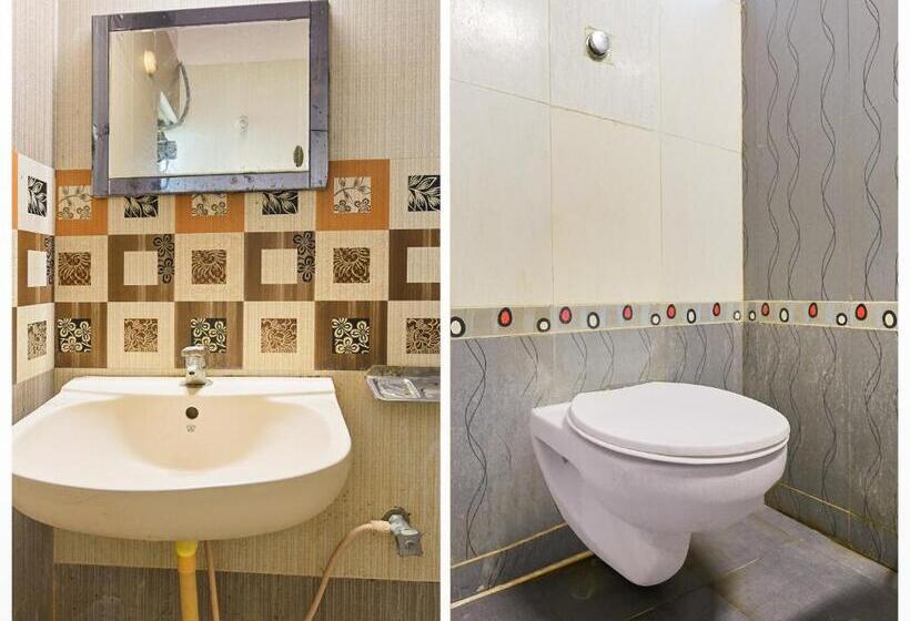 ホテル Oyo Flagship International Lodge