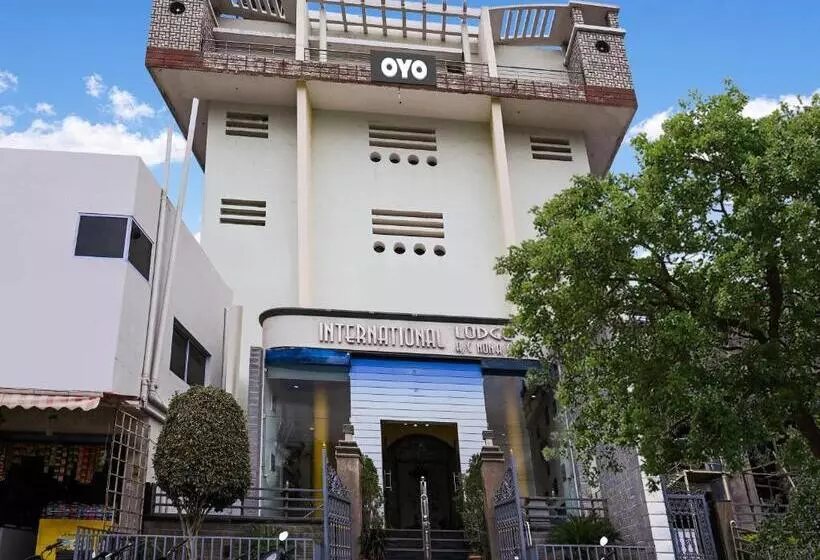 Hotelli Oyo Flagship International Lodge