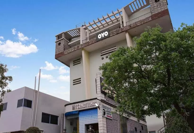 Hotelli Oyo Flagship International Lodge
