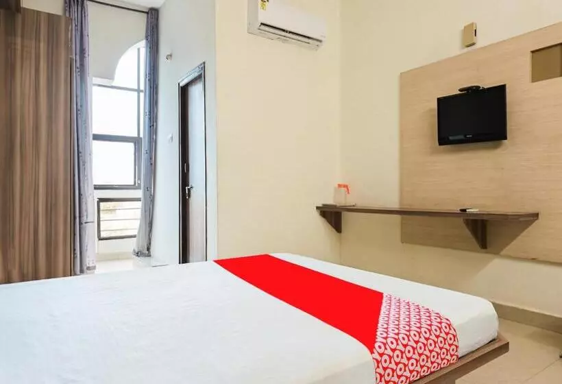 Hotelli Oyo Flagship International Lodge