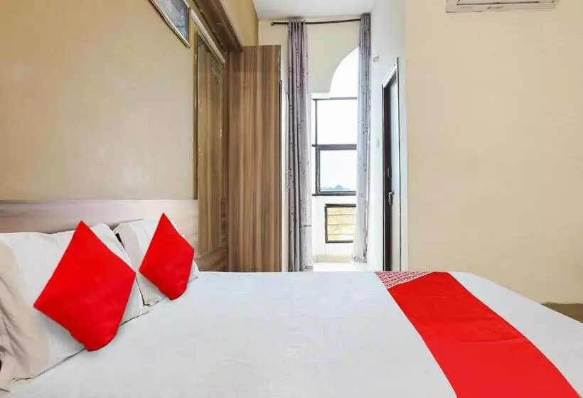 Hotelli Oyo Flagship International Lodge