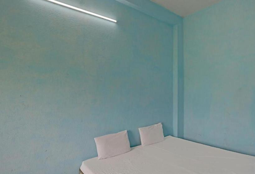 Hotel Spot On Mathurawala Parisar