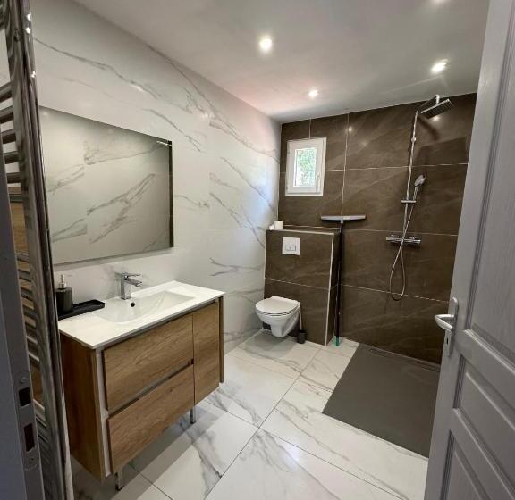 Les Gites Du Parc Animalier De Ginasservis