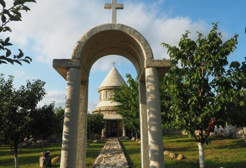 膳宿费 Conacul Muzeul Pietrei