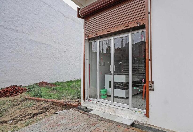 בית מלון כפרי Oyo Flagship Sparrow House Residency