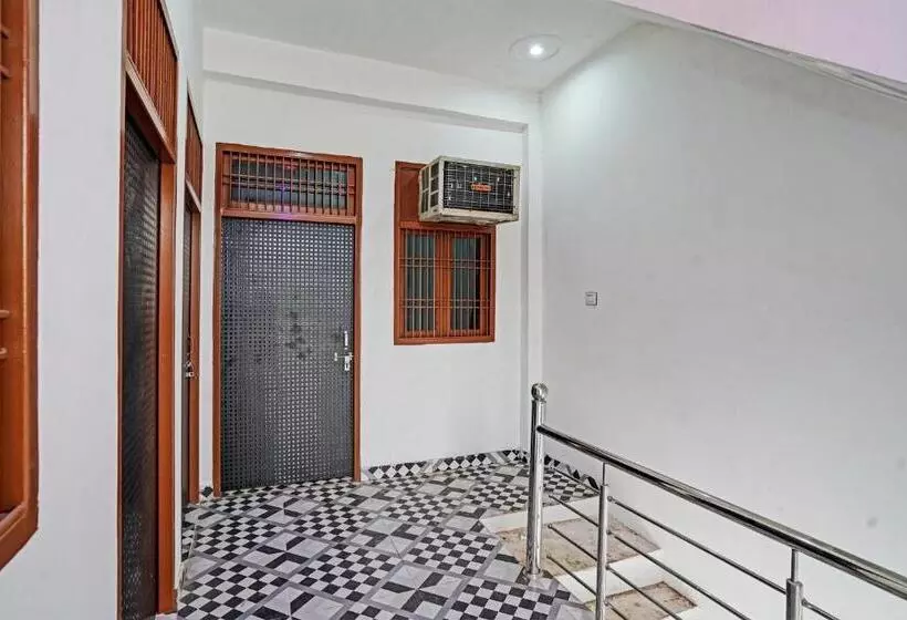 Hotelli Oyo Flagship Sparrow House Residency
