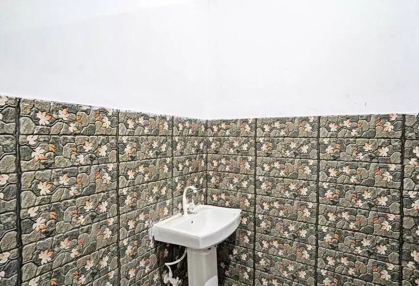 Hotelli Oyo Flagship Sparrow House Residency