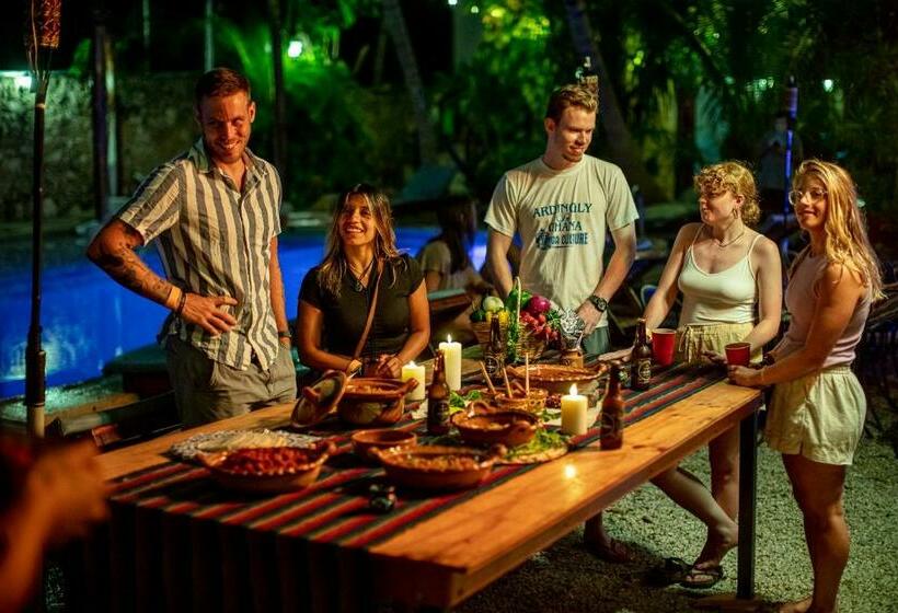 Che Valladolid Hostel & Bar Adults Only