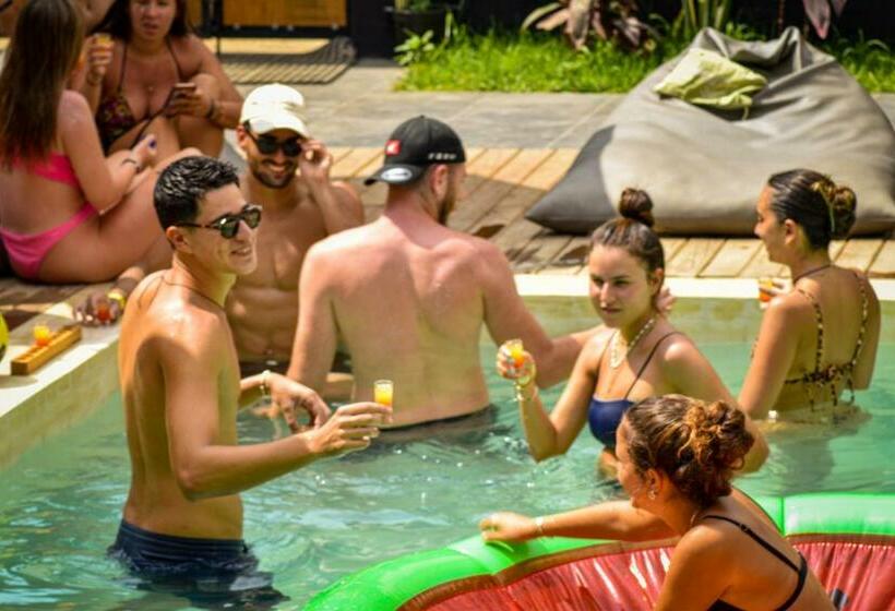 Che Valladolid Hostel & Bar Adults Only