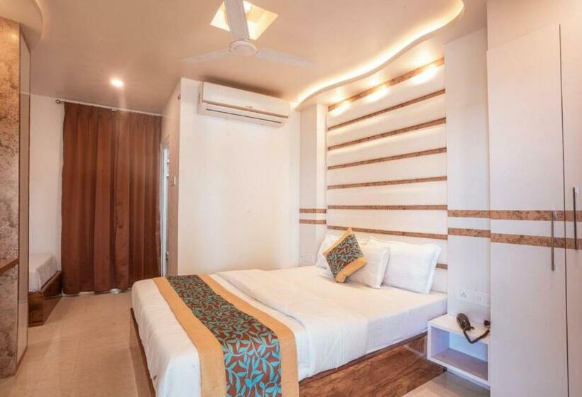 هتل Ananya Residency