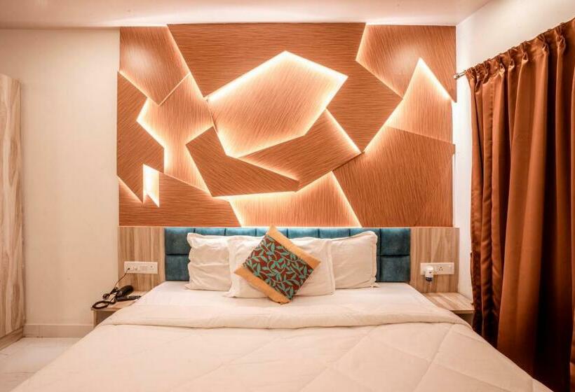 هتل Ananya Residency