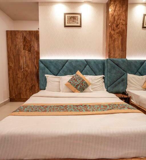 هتل Ananya Residency