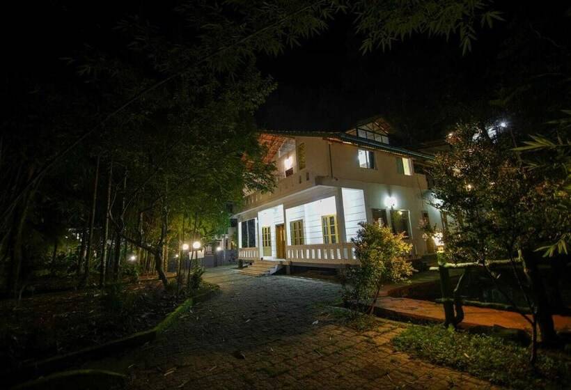 Hotelli B Camp Resorts & Homestays