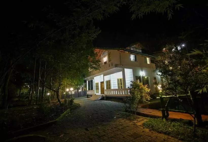 Hotelli B Camp Resorts & Homestays