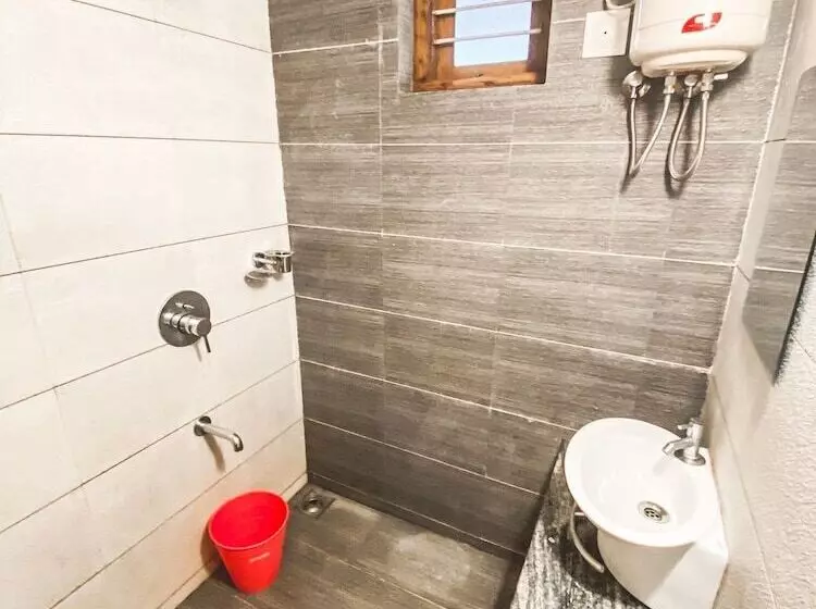 Hotelli B Camp Resorts & Homestays