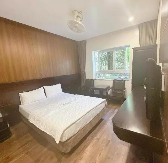 هتل Khách Sạn Hoàng Gia