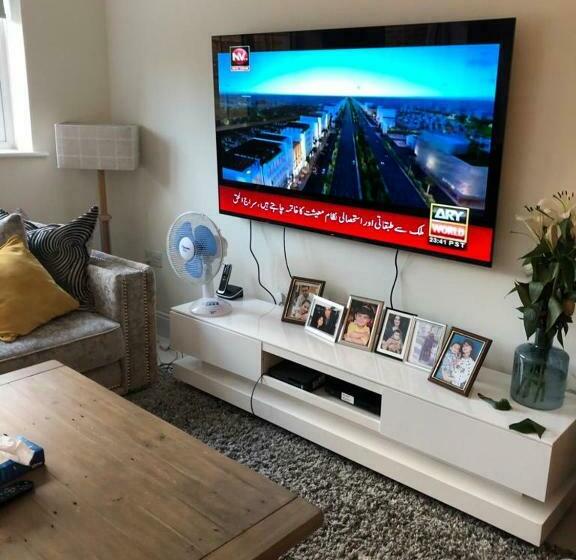 پانسیون Croydon Near London